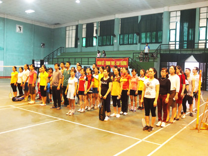 Khai mạc giải cầu lông chao mừng ngày thành lập trường 20-12-2015 và ngày thành lập quân đội nhân dân Việt Nam 22-12-2015.